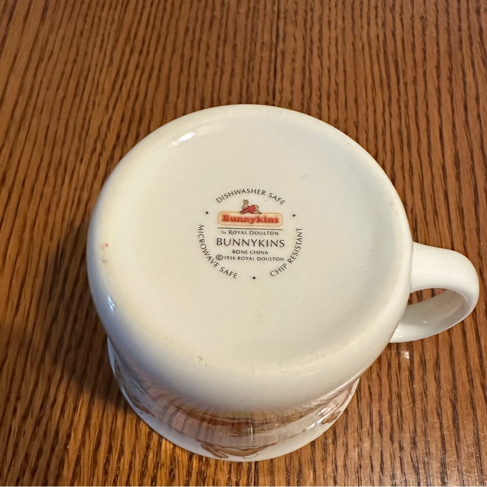 3 Royal Albert mugs - Picture 7 of 16